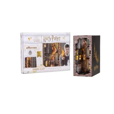 Bild av Revell Wooden Tiny Adventures Diagon Alley Harry Potter byggsats