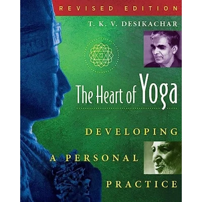 Bild av The Heart of Yoga: Developing a Personal Practice