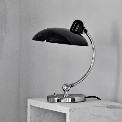 Bild av FRITZ HANSEN Kaiser Idell 6631 Luxus glans svart