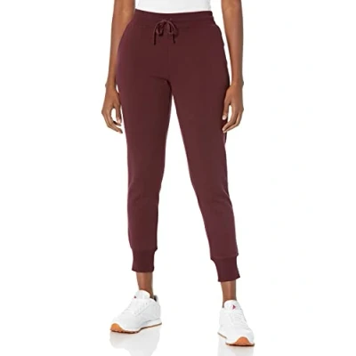 Bild av Amazon Essentials fleece joggingbyxor för kvinnor (finns i plusstorlek), vinröd, liten