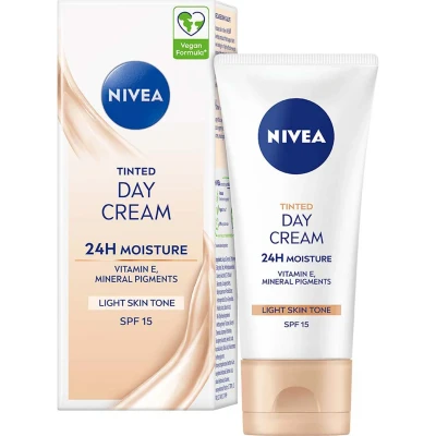 Bild av NIVEA Tinted Day Cream Light SPF15 50 ml