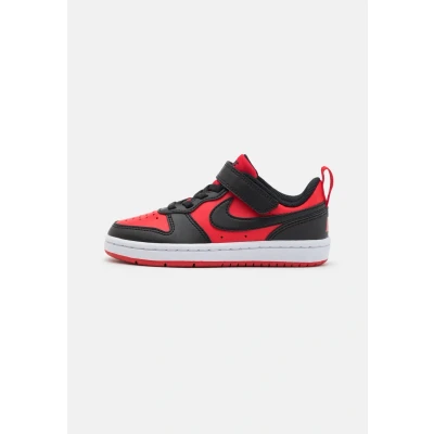 Bild av Nike Sportswear Court Borough Recraft Unisex Sneakers för barn, Storlek: 32, University red/black/white Förstklassig skinnimitation