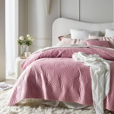 Bild av ROOM99 Feel elegant överkast i rosa, 170 x 210 cm, mångsidig filt som sängöverkast eller sofföverkast, för säng och soffa, täcke, stil, perfekt Bedspread sammet