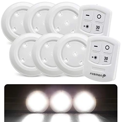 Bild av Fosmon Trådlös LED puck lampa med fjärrkontroll, belysning under skåp, 5 dagsljus, vit LED, bred strålkastare, 30 minuters timer, batteridriven, för köksskåp, skafferi, bänk, 6 pack