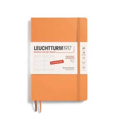 Bild av LEUCHTTURM1917 370566 Veckokalender 2025, medium A5 softcover 12 månaders planerare, 80 g, linjerad aprikos