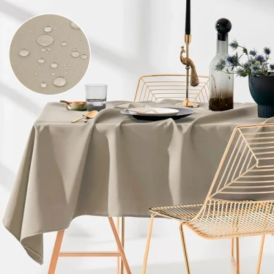 Bild av ROOM99 Aura bordsduk 110 x 160 cm bordsduk, fläckskydd, tvättbar, vattenavvisande, smutsavvisande polyester, rektangulär festdekoration, året runt, beige