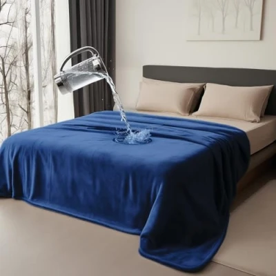 Bild av Bedding Aid Vattentät Reversibel Filt, Utmärkt Läckage Säker Skyddande Överdrag för att Skydda Sängmadrass, Soffa, Soffa från Urin &amp; Spill Vuxna, Barn, Hundar, Djur (Mörkblå/Mörkgrön, 102x152cm)