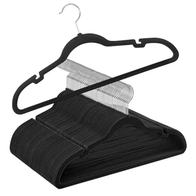 Bild av SONGMICS Sammethängare, 50 delat set, halkfria, axelspår, byxstång, 360 vridbar krok, 0,6 cm tjock, 43 lång, klassisk svart CRF029B05