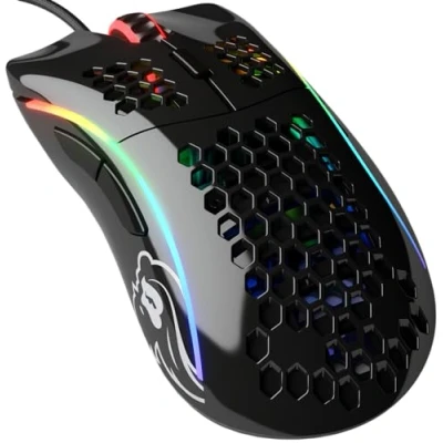 Bild av Glorious Gaming Model D trådad gamingmus, 68 g, honungskakedesign, RGB, ergonomisk, Pixart 3360 sensor, Omron brytare, PTFE fötter, 6 knappar Glansig svart