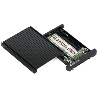 Bild av ICY DOCK EZConvert MB705M2P B M.2 NVMe SSD till 2,5 tum U.2 omvandlare/adapter svart