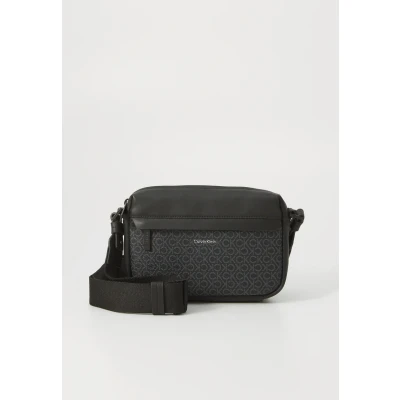 Bild av Calvin Klein MUST MONO Camera BAG Axelremsväska, Storlek: One Size, Black