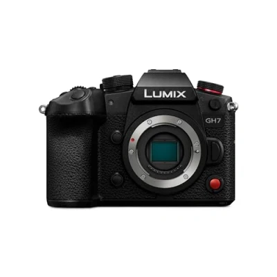 Bild av Panasonic Lumix DC GH7E Micro Four Thirds spegelfri kamerakropp, 25,2 MP, C4K/4K 4:2:2 60/50p video, Phase Hybrid AF, Active IS, 32 bitars flytande ljud, OLED sökare, fri vinkelskärm, svart