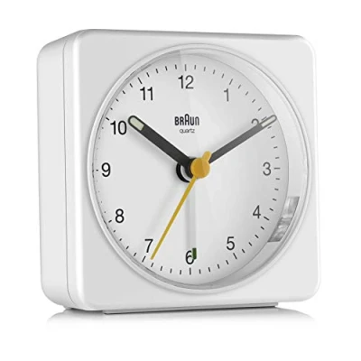 Bild av BRAUN klassischer analoger Quarzwecker in Weiß/Schlummerfunktion &amp; Lichtfunktion/ruhiges Präzisions Quarzuhrwerk/leuchtende Zeiger/Crescendo Alarm/Modell BC03 W