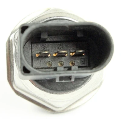 Bild av METZGER 0906210 Capteur, pression de carburant gauche référence OE AUDI: Q7, A6 C6 Avant, A4 B8 VOLKSWAGEN: Touareg I