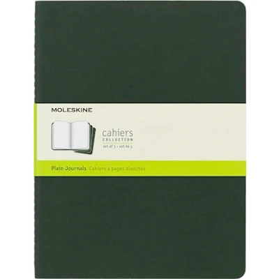 Bild av Moleskine Cahier Journal, set med 3 anteckningsböcker vanliga sidor, kartongskydd synlig bomullssömnad, färg myrtengrön, extra stor 19 x 25 cm, 120 sidor