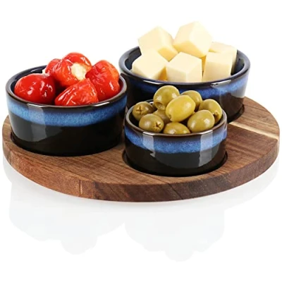 Bild av COM FOUR® 4 delat serveringsset skålset med träskiva för servering av tapas, mezze eller antipasti 3 skålar i storlekar serveringsbricka akaciaträ (4 delar blå)