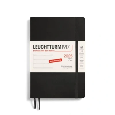 Bild av LEUCHTTURM1917 370563 Veckokalender 2025, medium A5 softcover 12 månaders planerare, 80 g, linjerad svart