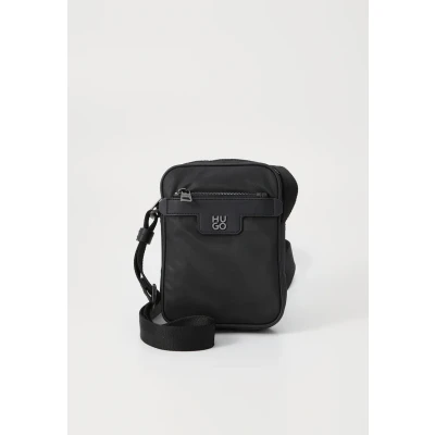 Bild av HUGO NESH ZIP Axelremsväska, Storlek: One Size, Black