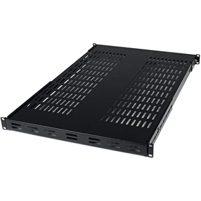 Bild av StarTech.com 1HE justerbart perforerat serveringsställ monteringsfack 80 kg 49 till 97 cm installationsdjup universellt förvaringsfack för 19 tum AV/nätverksskåp 70 djup (ADJSHELF)