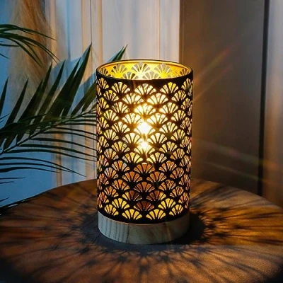 Bild av JHY DESIGN Bordslampa Batteridriven med 6 timmars Timer, Sladdlös Lampa 19 cm Hög Fjäderformad Mönstrad Batterilampa för Bröllop Vardagsrum Trädgård Inomhus Sovrum (med Träfot)