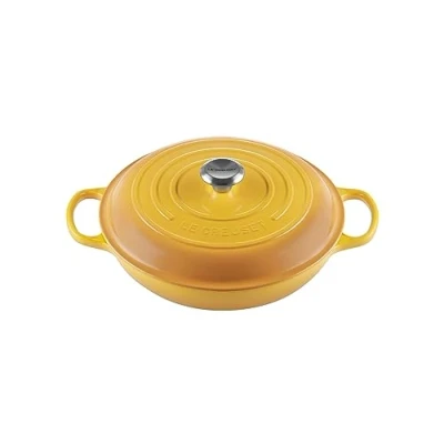 Bild av Le Creuset Signature grund emaljerad gjutjärnsgryta med lock, 30 cm, 3,5 liter, Nectar, 21180306724430