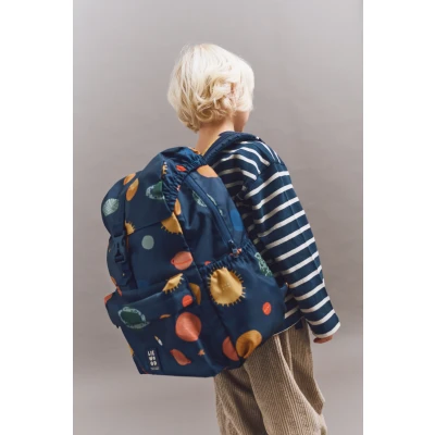 Bild av LIEWOOD Johnny School Backpack Skolväska för barn 2510 Universe / Classic Navy W28 x D14 H36 cm