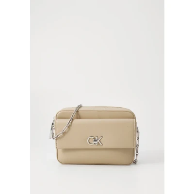 Bild av Calvin Klein Camera BAG Pocket Axelremsväska, Storlek: One Size, Crockery