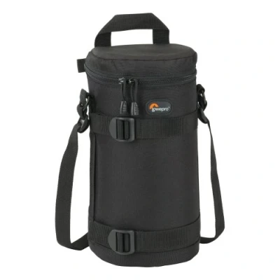 Bild av Lowepro LP36306 PWW, 11 x 26 cm objektivfodral med avtagbar axelrem, passar Power Zoom lins, lätt, kompakt storlek, svart