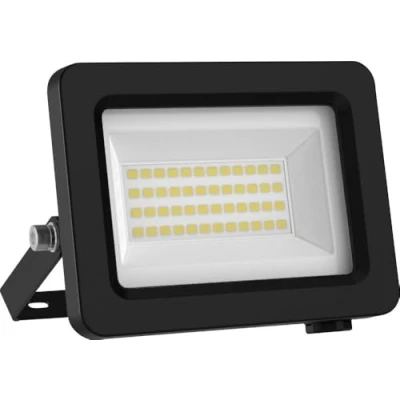 Bild av LEDVANCE LED strålkastare med energieffektivitetsklass A, svart aluminiumhölje, 15 W, 2600 lm, för utomhusbruk, kompakt design, låg vikt, enkel installation