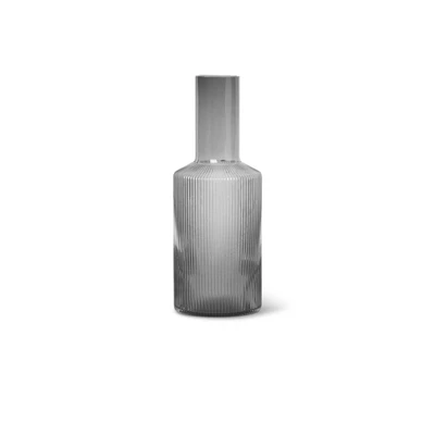 Bild av ferm LIVING Ripple karaff, grå, 1 L, glas, munblåst