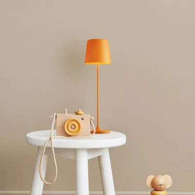 Bild av Brilliant Kaami LED bordslampa, dimbar orange matt