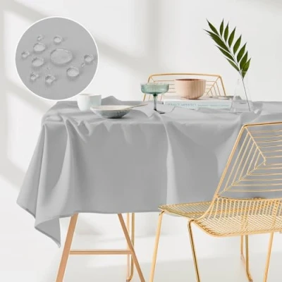 Bild av ROOM99 Aura bordsduk 130 x 180 cm bordsduk, fläckskydd, tvättbar, vattenavvisande, smutsavvisande polyester, rektangulär bankettdekoration, året runt, ljusgrå