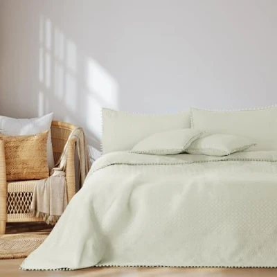 Bild av AmeliaHome Överkast med runda tofsar 170 x 270 cm sängöverkast dubbelsidig Ultrasonic quiltning polyester Meadore creme