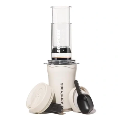 Bild av AeroPress Go Plus, liten bärbar kaffebryggare för resor och camping 3 i 1 bryggmetod kombinerar fransk press, pourover, espresso, fullfylligt kaffe utan bitterhet, kaffepress kit grädde