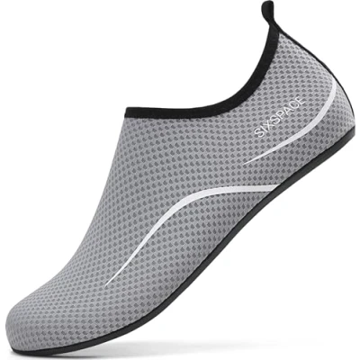 Bild av Sixspace män kvinnor badskor vattenskor aquaschuhe strandskor snabbtorkande Slip on Breathable tofflor surfskor för Beach Pool Surfen Yoga, 487 grå 45 EU
