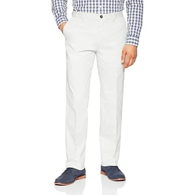 Bild av Amazon Essentials Classic fit Wrinkle Resistant Flat Framsida Chino Pant Slip, grå (ljusgrå), W42/L29 (tillverkarens storlek: 42W x 29L)