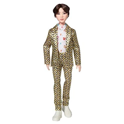 Bild av Mattel GKC92 BTS Suga Idol modedocka för samlare, K Pop leksaker varor från 6 år, 28 cm