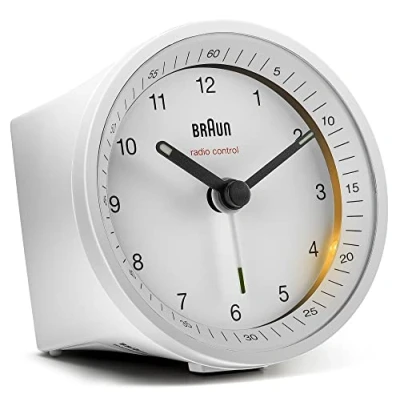 Bild av Braun Classic Radio Controlled Analogue Alarm Clock For Central European Time Zone (DCF/GMT+1) with Snooze and Light, Quiet Movement, Crescendo Beep in White, model BC07W DCF.