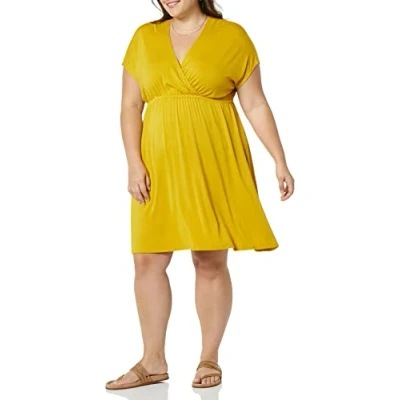 Bild av Amazon Essentials Surplice klänning för kvinnor (finns i plusstorlek), mörk gyllene gul, Large