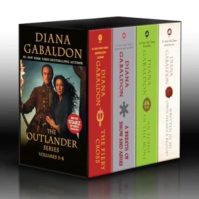 Bild av the Outlander Series, Volumes 5 8: Fiery Cross, A Breath of Snow and Ashes, An Echo in Bone, Written My Own Heart&#039;s Blood