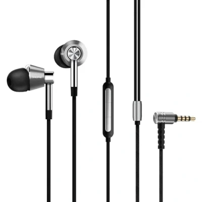 Bild av 1MORE Trippel drivrutin in ear hörlurar Hi Res med hög upplösning, basdrivet ljud, MEMS mikrofon, line fjärrkontroll, High Fidelity för smartphones/PC/surfplatta E1001 silver