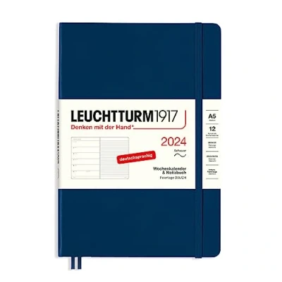 Bild av LEUCHTTURM1917 367773 Veckokalender och anteckningsbok medium (A5) 2024, softcover, marinblå, tyska, 12 månader