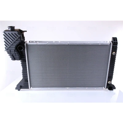Bild av NISSENS 62686A radiateur du moteur Aluminium 680 409 40 Grille de soudée MERCEDES BENZ: Sprinter 3 T Van, 4 2 Van