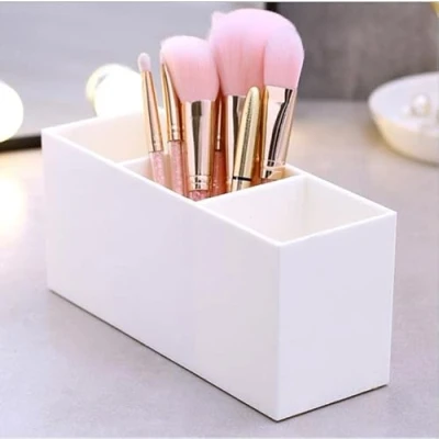Bild av Makeupborsthållare, 3 spår kosmetisk sminkorganiserare, sminkborste, organiserare, förvaringshållare för borstar eyeliners läppstift, läppglans skrivbordsförvaringslåda (vit)