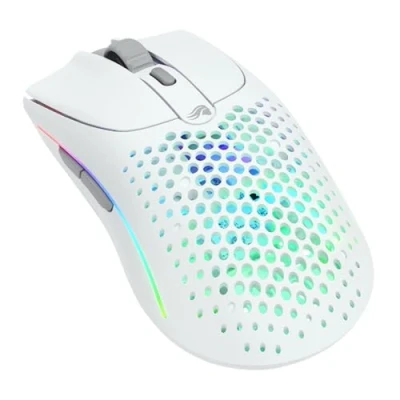 Bild av Glorious Gaming Model O 2 Wireless, gamingmus trådlös hybridanslutning: 2,4 GHz och Bluetooth, 68 g, lång batteritid, BAMF 2.0 sensor på 26K DPI, RGB, dubbelhänt, 6 knappar, PTFE fötter Vit