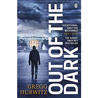 Bild av Out of The Dark: gripping Sunday Times bestselling thriller