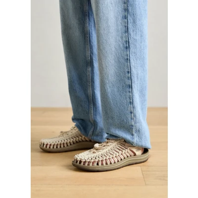 Bild av Keen Uneek Vandringssandaler, Storlek: 42, Martini olive safari Textil