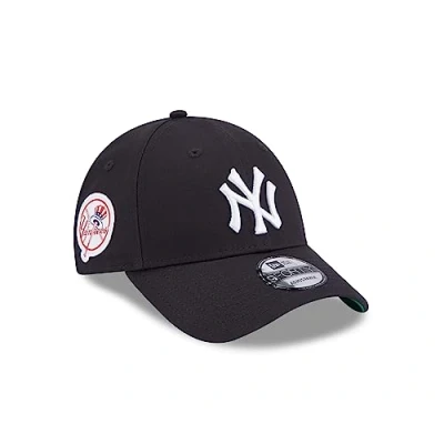 Bild av New Era MLB Blå Adjustable Keps York Yankees Team Side Patch 9FORTY Navy @ Hatstore