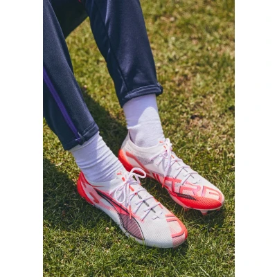 Bild av Puma Ultra 5 Ultimate FG Fotbollsskor fasta dobbar, Storlek: 37.5, White/black/glowing red Konstmaterial/textil