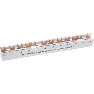 Bild av Hager fasskena KDN451D 4P, 16qmm, 12Mod, gaffel 3250613741082, vit